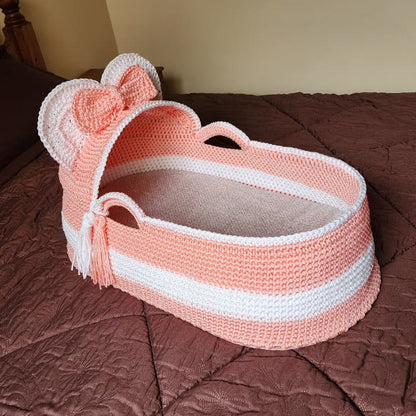 Lit de bébé fille  avec 4 paniers